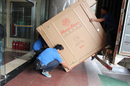 临湘钢琴贵重工艺品无忧运